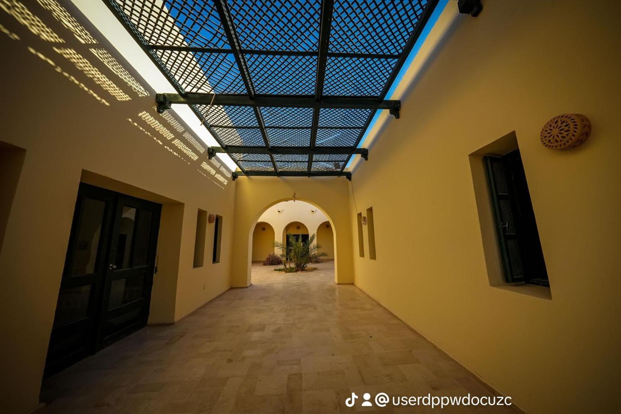 Hotel Pansy Qasr Ghilan Exterior photo
