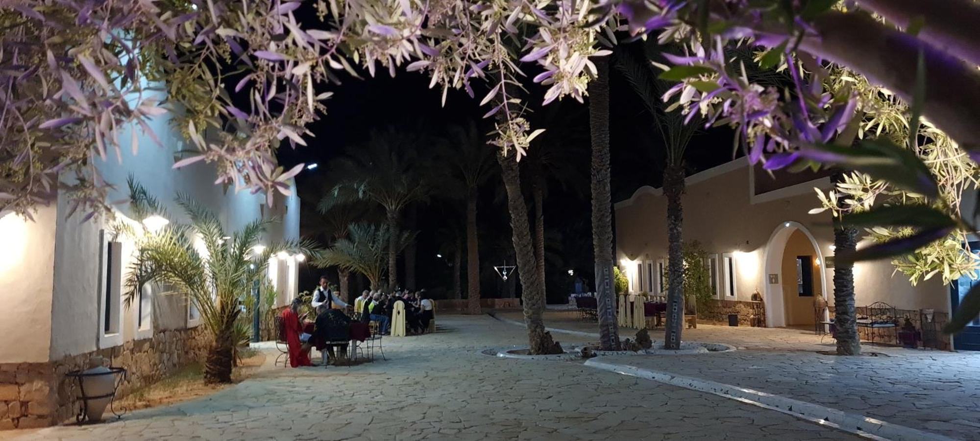 Hotel Pansy Qasr Ghilan Exterior photo